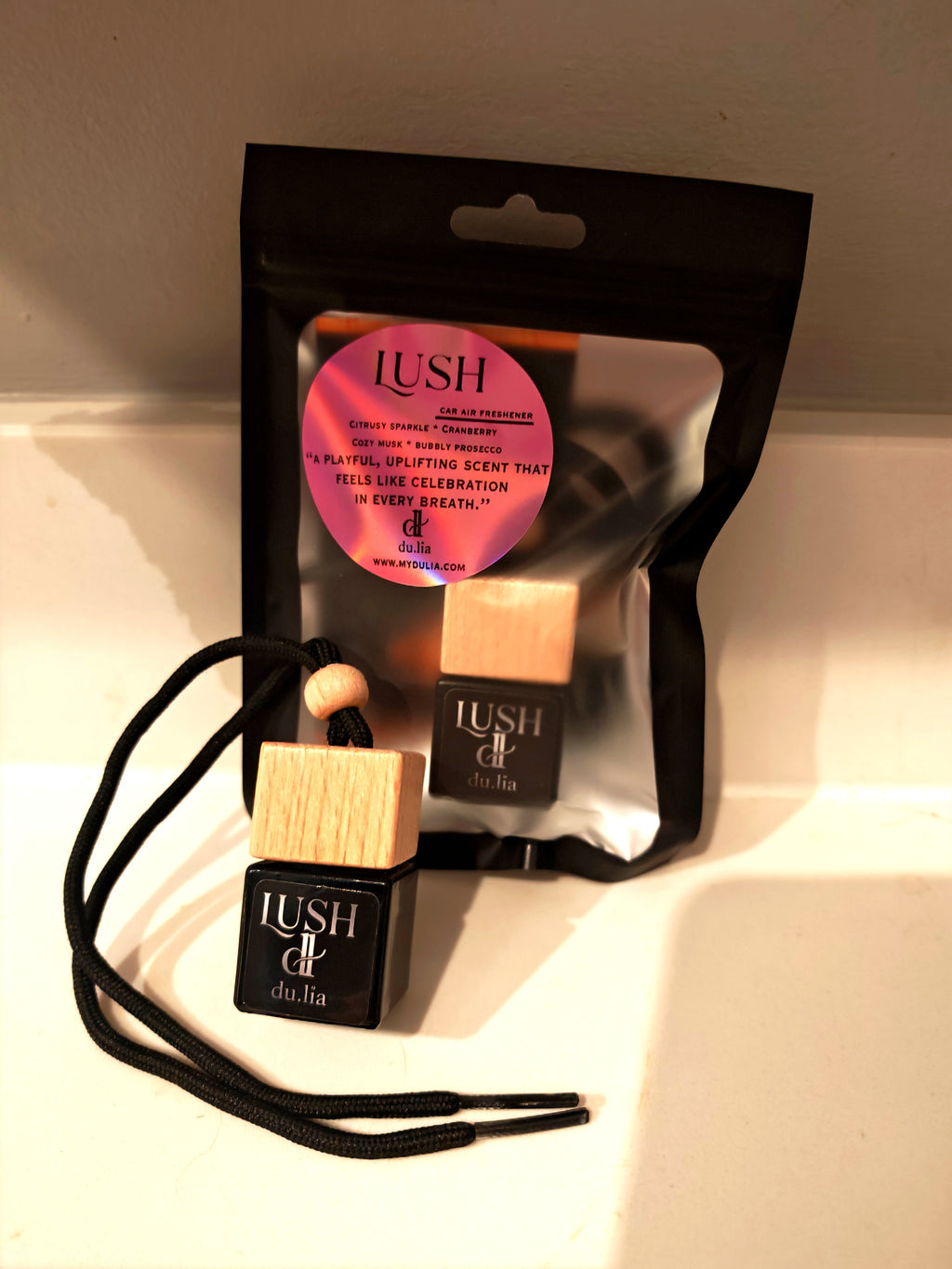 LUSH - Citrus Cranberry Sparkle